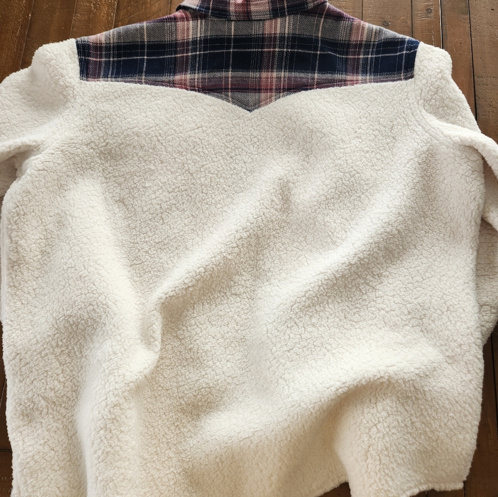 Wrangler White and Plaid Cowl Neck Sweater